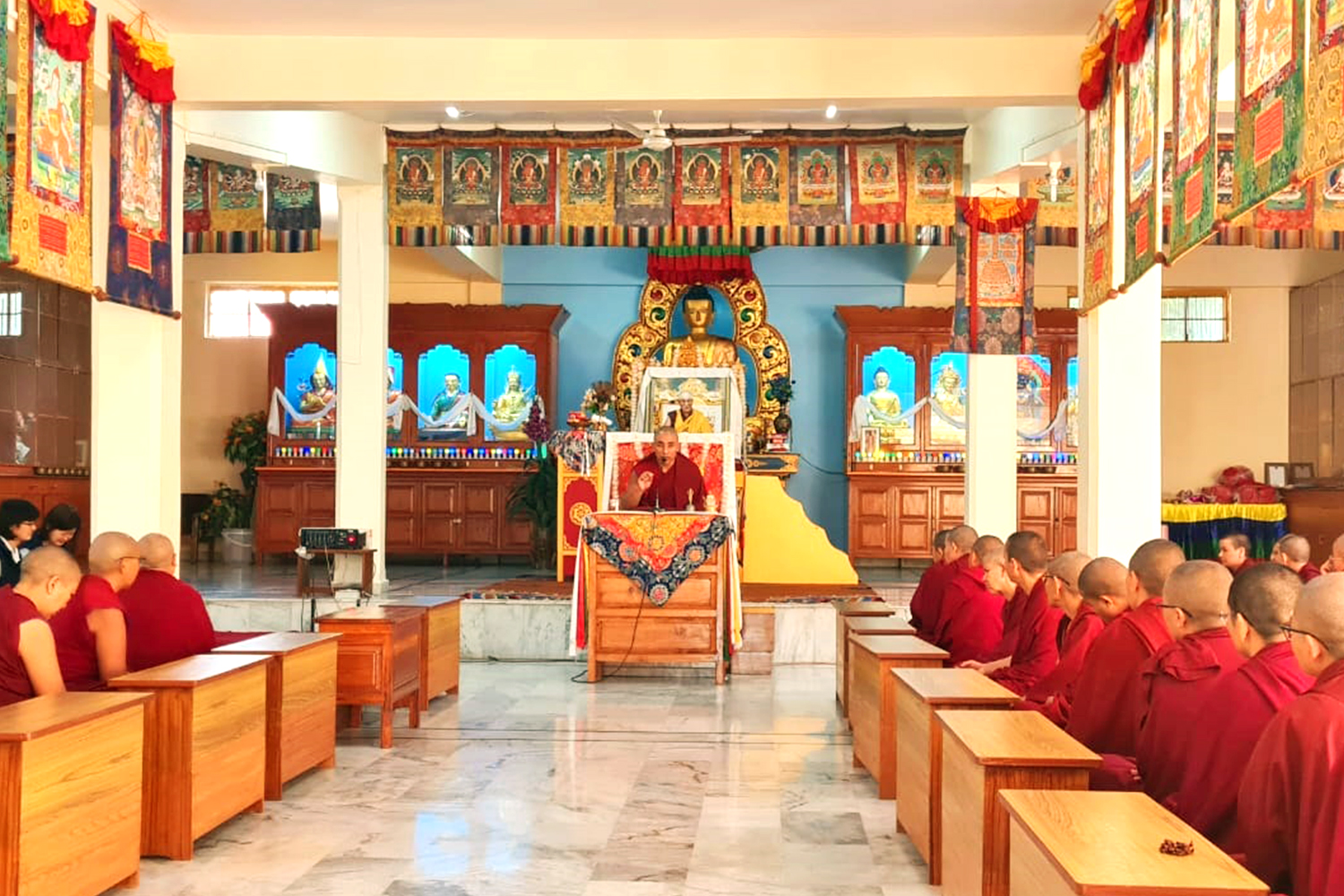 Abbot Geshe Tsering  Nyerna give advice to JCI nuns